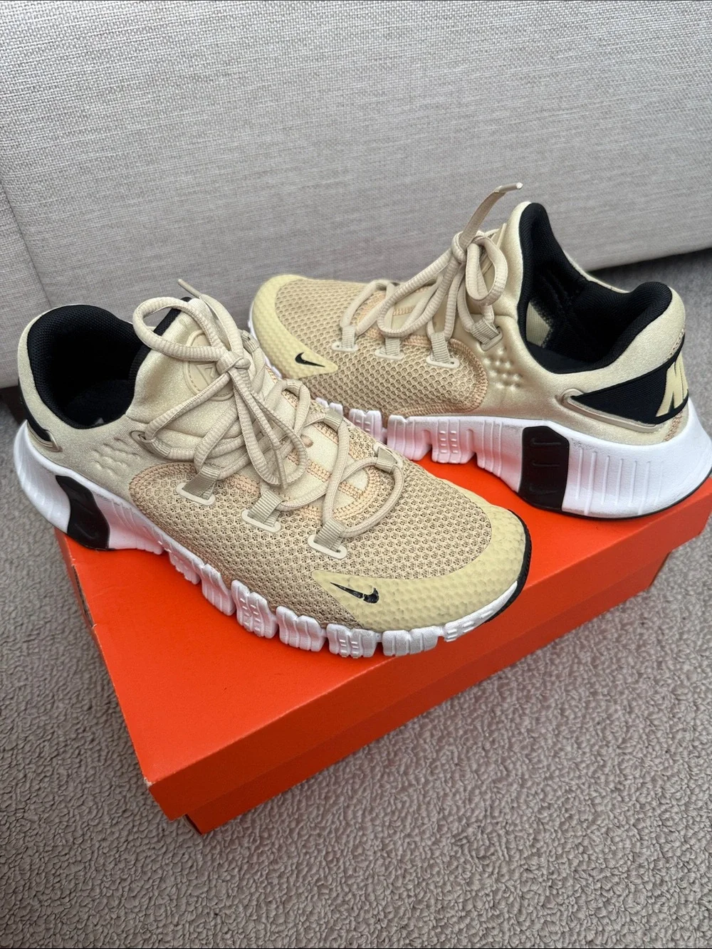 Nike Metcon 4 Vegas Gold/Black - Men’s Size: 8, Women’s’ Size: 9.5